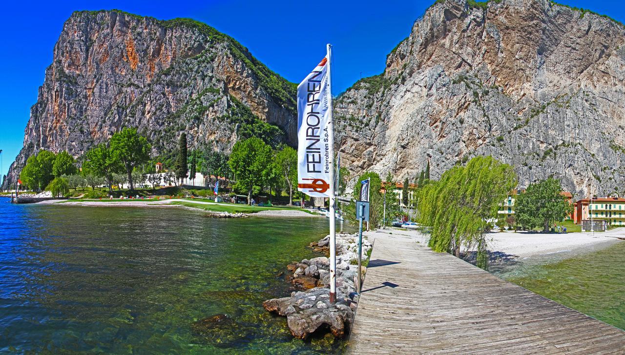 Campione Ora Apartments By Gardadomusmea Campione del Garda Bagian luar foto